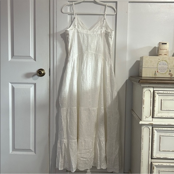 NWT Sundance White Eyelet Arezzo Maxi Dress Size XL - Picture 5 of 7